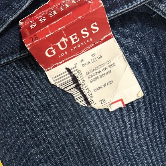 Guess skinny highwaisted stretch blue jeans w/ yellow & white stripes - Picture 4 of 5